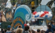 Karnevalsumzug am Schloßplatz.